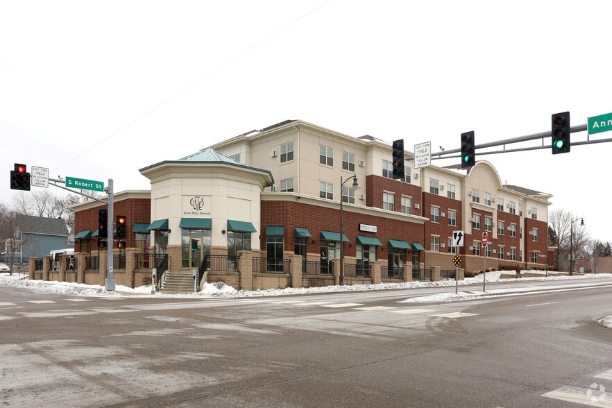 Primary Photo Of 900 Robert St S, Saint Paul Apartments For Lease