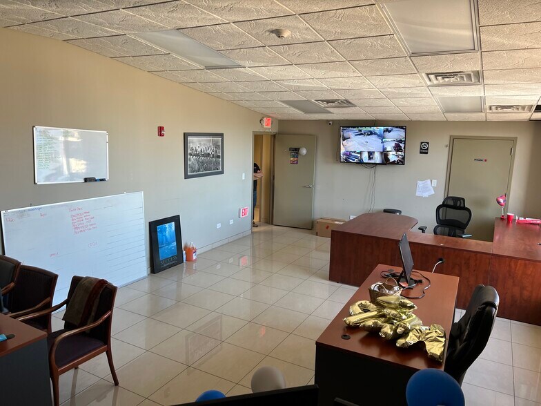 More Photos Of 1750 Manhattan Rd, Joliet Truck Terminal For Lease