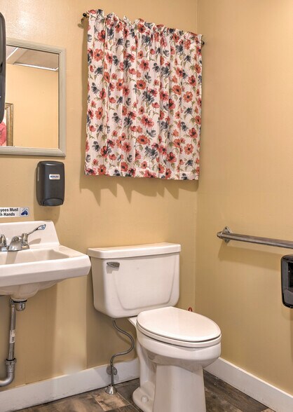 More Photos Of 10 NH Route 12 S, Fitzwilliam Restaurant For Sale