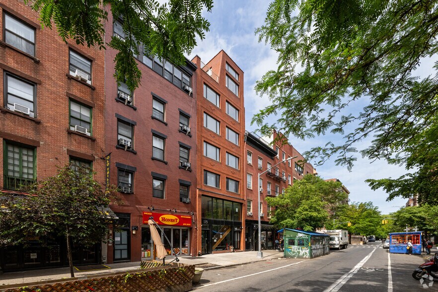 More Photos Of 178 Bleecker St, New York Apartments For Lease