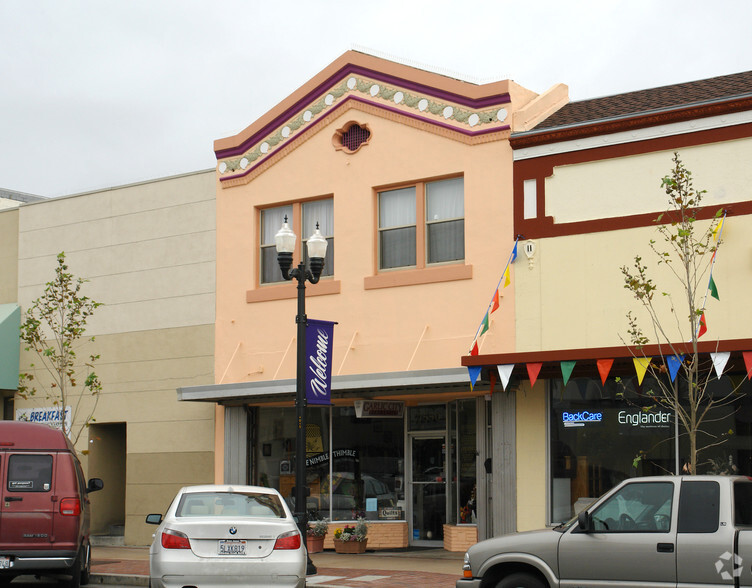 Primary Photo Of 7550 Monterey St, Gilroy Storefront Retail Residential For Lease