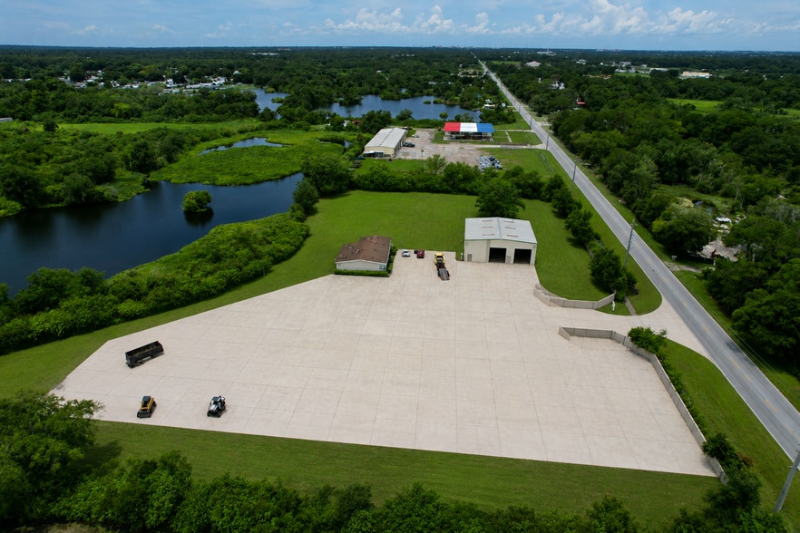 More Photos Of 3865 County Road 542, Lakeland Warehouse For Sale