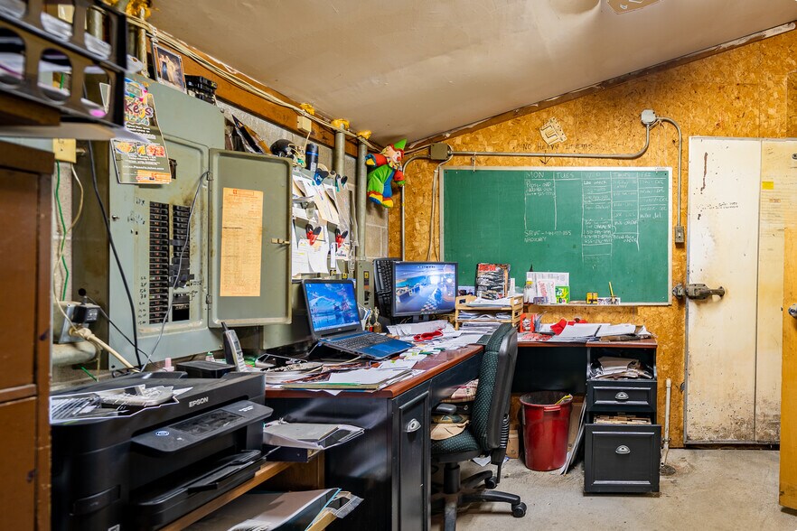 More Photos Of 675 Grant St, Winneconne Bowling Alley For Sale