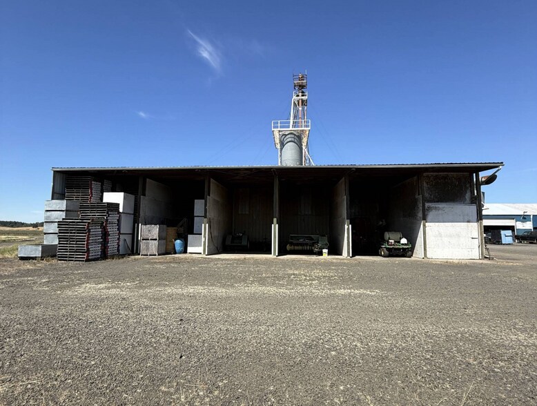 More Photos Of 10755 Highway 22, Dallas Warehouse For Sale