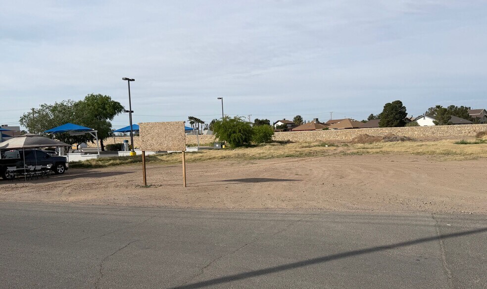 Primary Photo Of 10478-10482 N Loop, Socorro Land For Sale