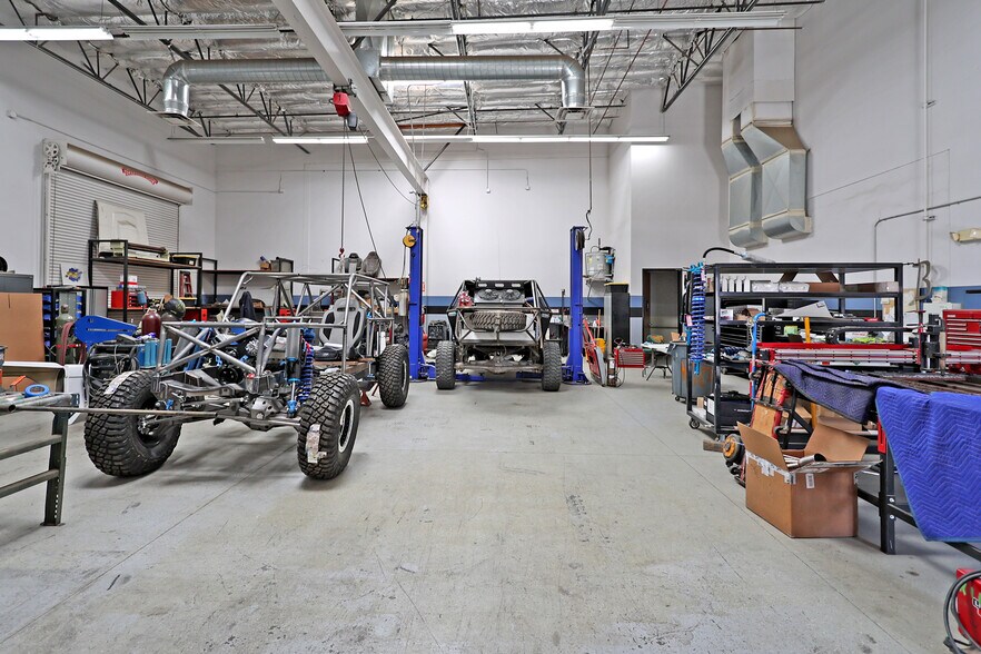 More Photos Of 31065 Plantation Dr, Thousand Palms Warehouse For Sale