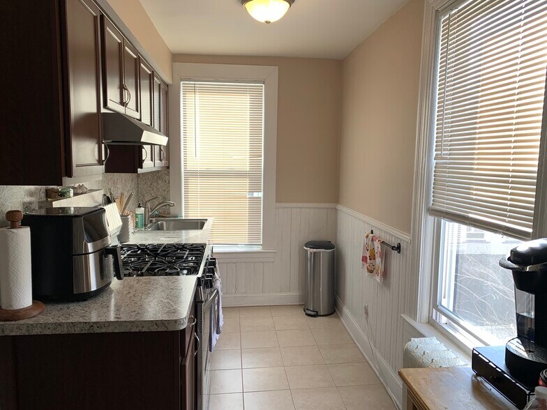 More Photos Of 253 Sea Cliff Ave, Sea Cliff Storefront Retail Residential For Sale