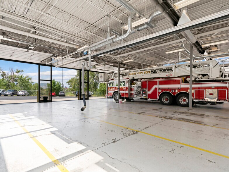 More Photos Of 9010 S 150 E, Sandy Light Manufacturing For Sale