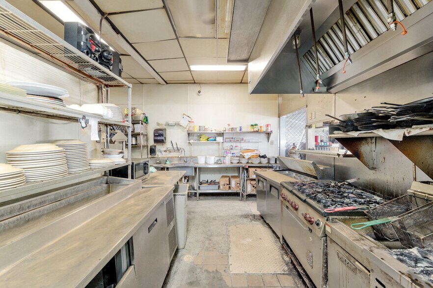 More Photos Of 14960 Main St, Alachua Restaurant For Lease