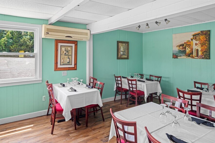 More Photos Of 1994, Jamison Freestanding For Sale