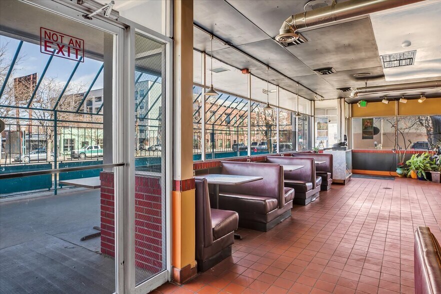More Photos Of 3158 Larimer St, Denver Restaurant For Sale