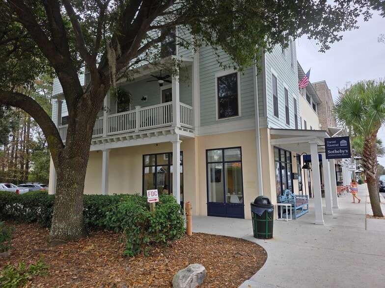 More Photos Of 6 Promenade St, Bluffton Storefront Retail Residential For Sale