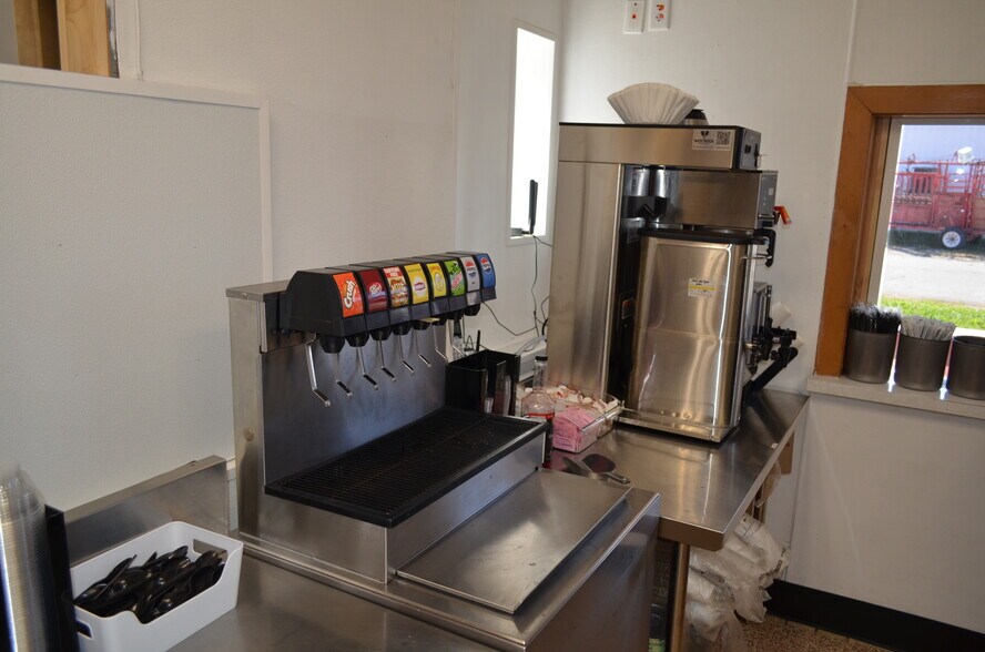 More Photos Of 139 Green St, Bushnell Freestanding For Sale