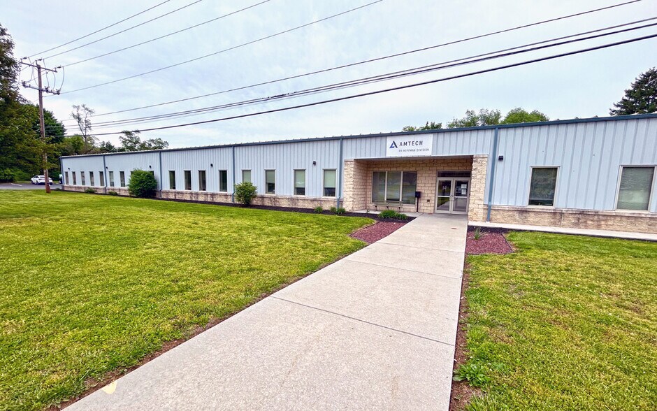 Primary Photo Of 453 Lincoln St, Carlisle Flex For Lease