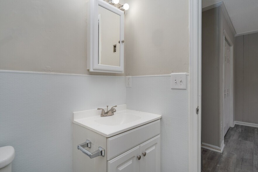 More Photos Of 916 E Raleigh Blvd, Rocky Mount Apartments For Sale