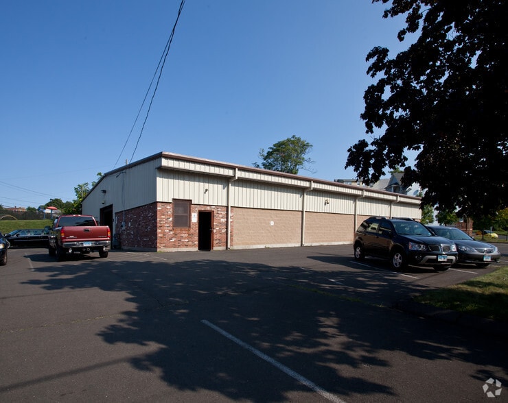 More Photos Of 980 Stanley St, New Britain Warehouse For Sale