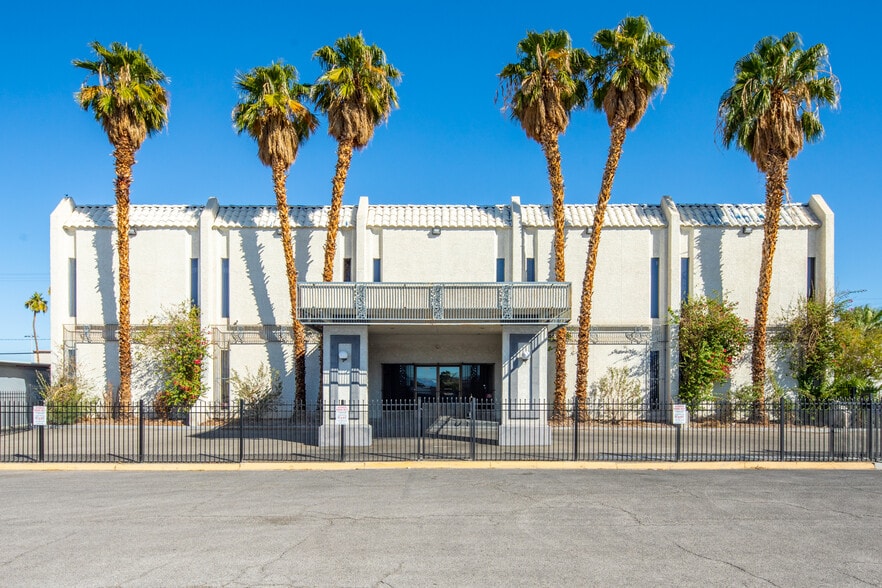 Primary Photo Of 844 E Sahara Ave, Las Vegas Loft Creative Space For Lease