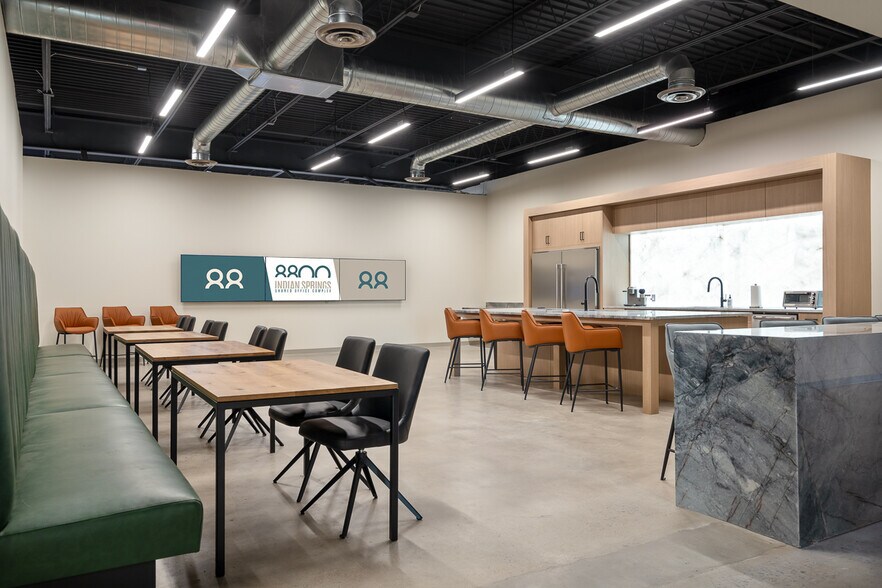 More Photos Of 8800 S Fawnwood Ct, Broken Arrow Office For Lease