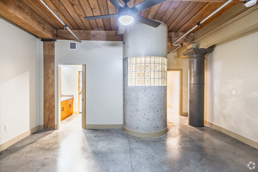 More Photos Of 1209 Washington Ave, Saint Louis Apartments For Lease