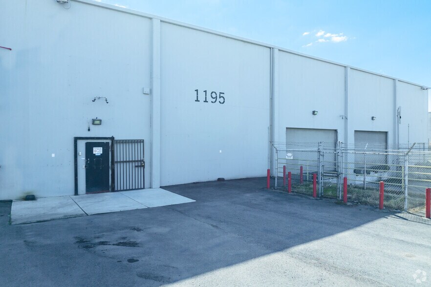 More Photos Of 1195 N Gertrude Ave, Stockton Warehouse For Sale