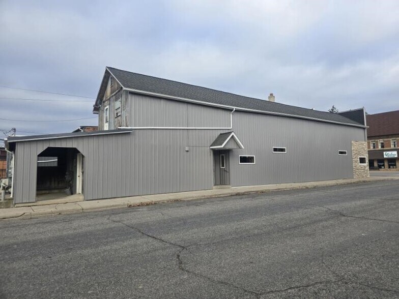 More Photos Of 6448 Main St, Cass City Bar For Sale