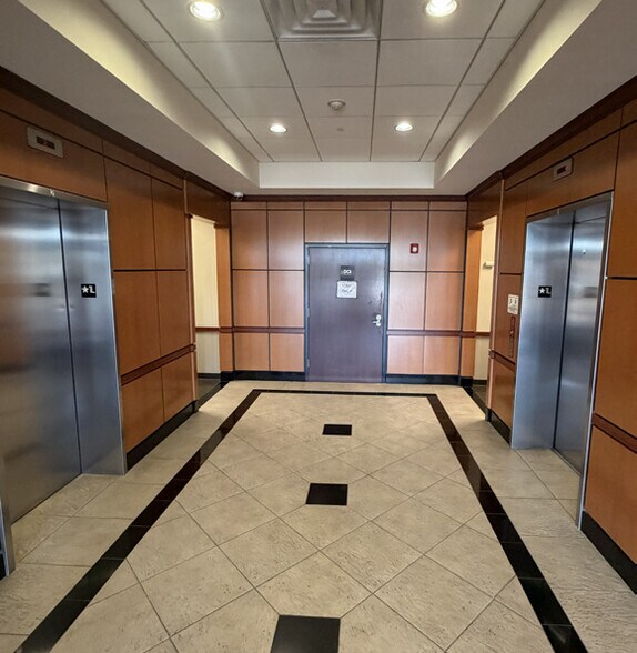 More Photos Of 2 Research Way, Monroe Township Medical For Lease