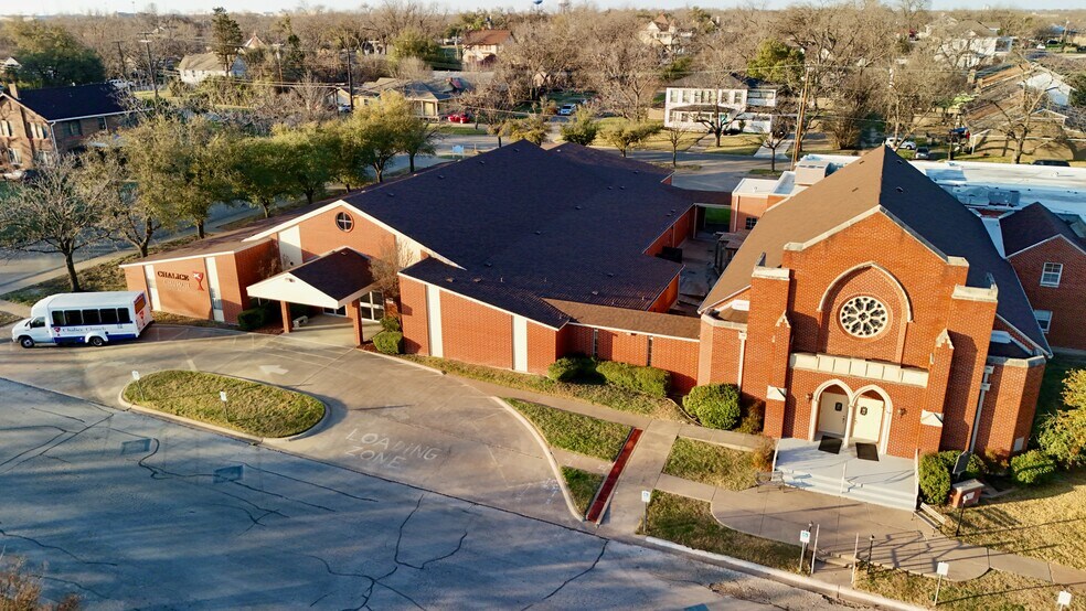 More Photos Of 300 N 5th St, Temple Religious Facility For Sale