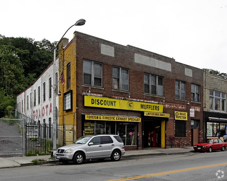 Primary Photo Of 226 S Broadway, Yonkers Storefront Retail Office For Lease