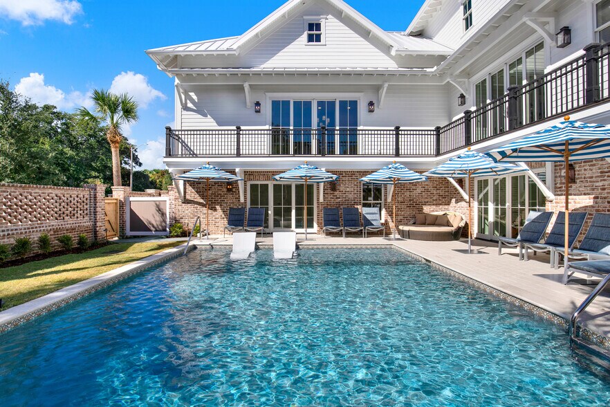 More Photos Of 104 17th st, Tybee Island Apartments For Sale