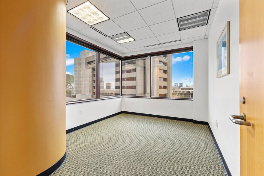 More Photos Of 1100 Alakea St, Honolulu Office For Sale