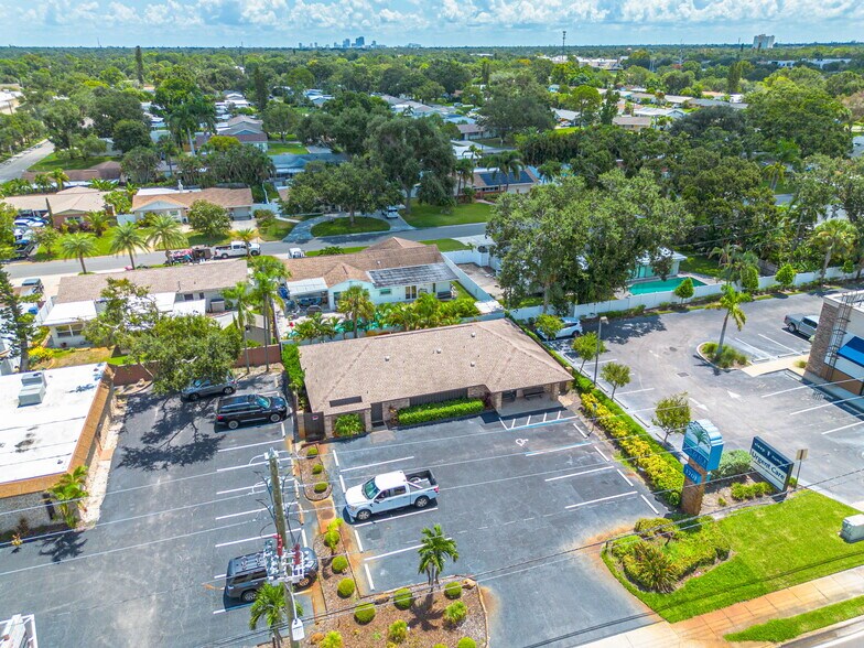 More Photos Of 1701 66th St N, Saint Petersburg Medical For Sale