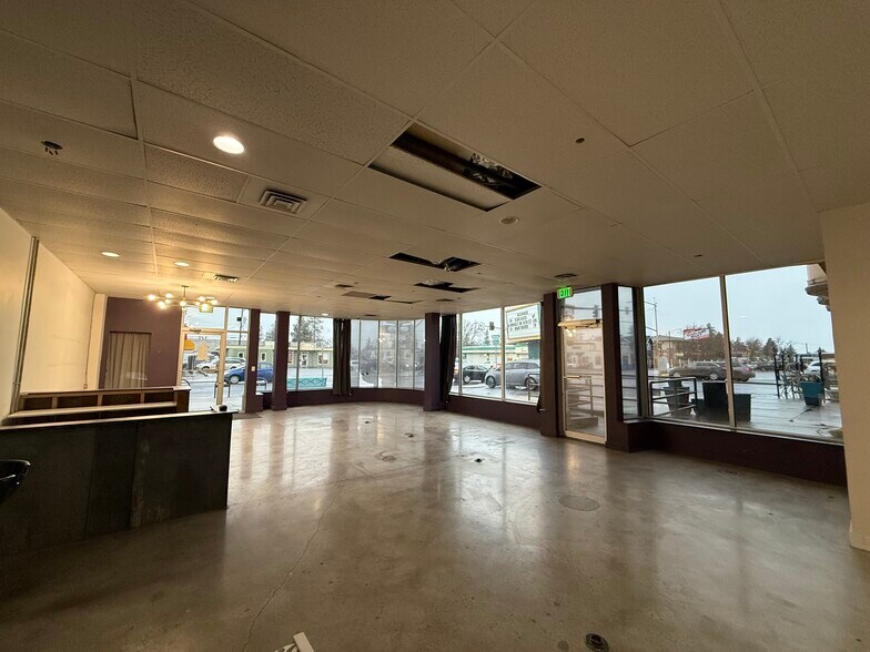 More Photos Of 920 Garland Ave, Spokane General Retail For Lease