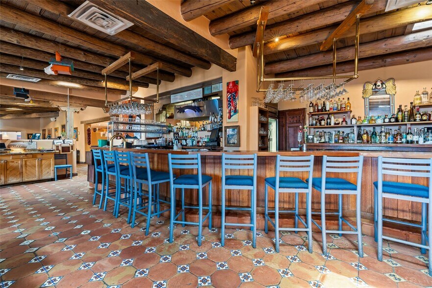 More Photos Of 4 Banana Ln, Santa Fe Restaurant For Sale