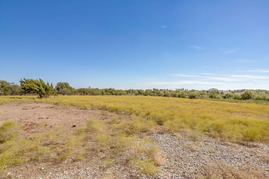 More Photos Of 13300 Cleburne Hwy, Cresson Industrial For Sale