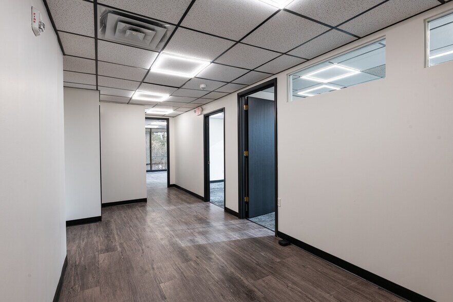 More Photos Of 501 Chestnut Ridge Rd, Spring Valley Office For Lease