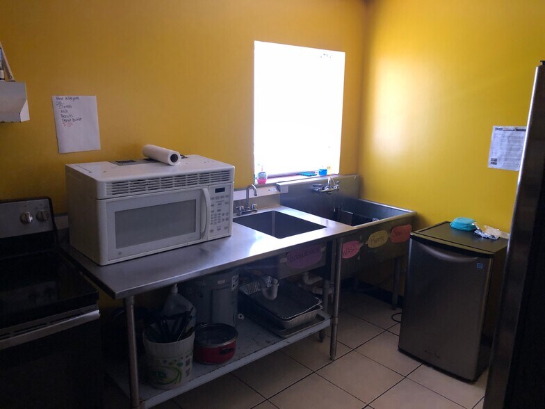 More Photos Of 1230 N Pine Hills Rd, Orlando Daycare Center For Sale