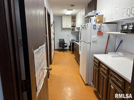 More Photos Of 3014 S Illinois Ave, Carbondale Veterinarian Kennel For Sale