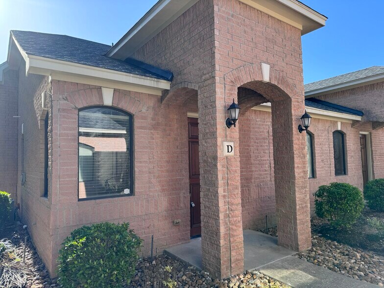 More Photos Of 1802 Snake River Rd, Katy Office For Sale