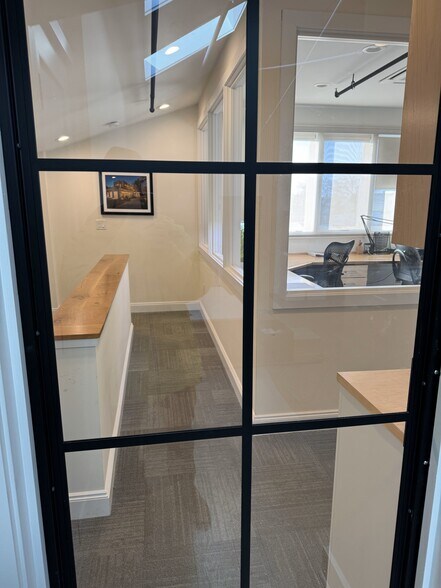 More Photos Of 425 Fairfield Ave, Stamford Manufacturing For Lease
