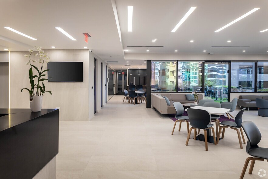 More Photos Of 800 Brickell Ave, Miami Office Residential For Lease