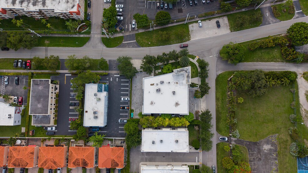 More Photos Of 9500 SW 77th Ave, Miami Office For Sale