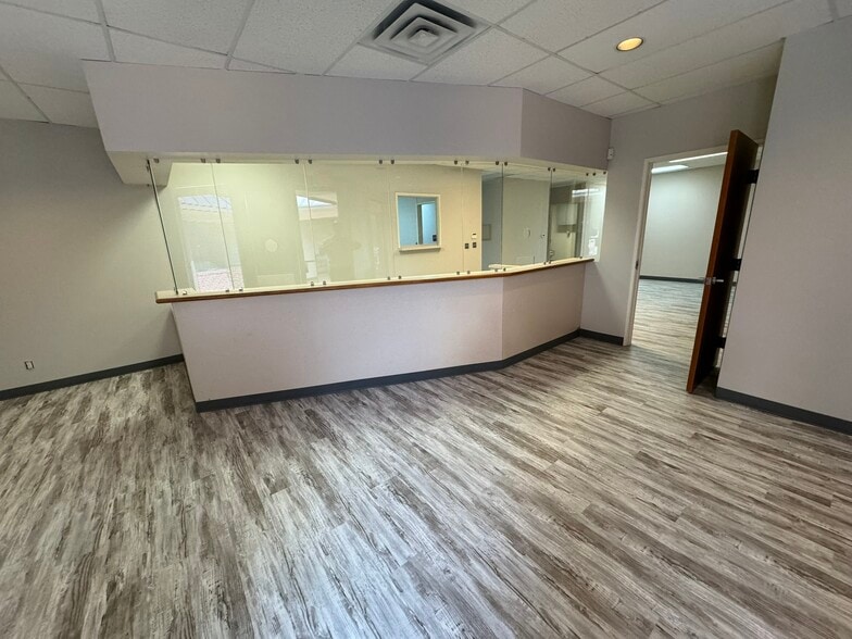 More Photos Of 618 Clara Barton Blvd, Garland Medical For Lease