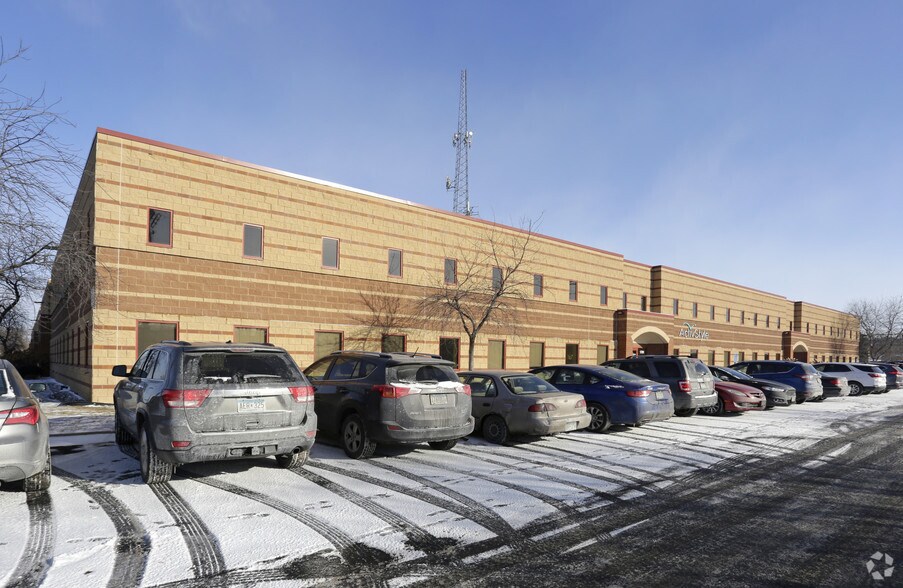 More Photos Of 1100-1210 New Brighton Blvd, Minneapolis Light Manufacturing For Lease