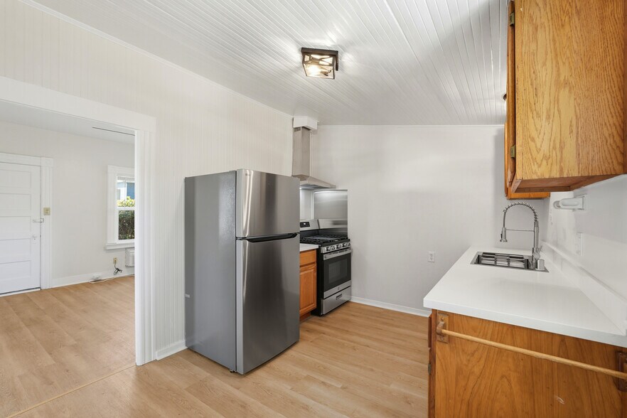 More Photos Of 338 Garretson Ave, Rodeo Apartments For Sale