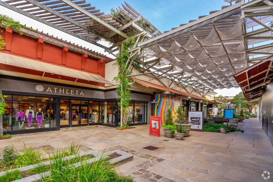 More Photos Of 15900 La Cantera Pky, San Antonio Unknown For Lease