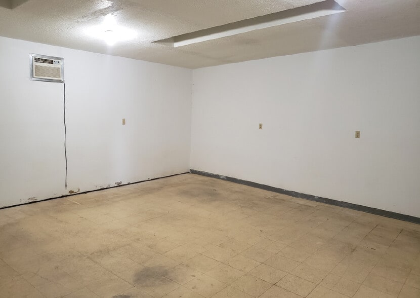 More Photos Of 71 Rainbow Rd, Edgewood Warehouse For Sale