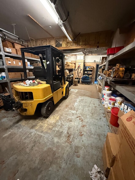 More Photos Of 2040 Robert C Byrd Dr, Beckley Storefront Retail Residential For Sale