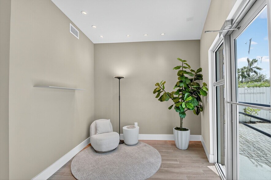 More Photos Of 3705 N Federal Hwy, Delray Beach Medical For Sale