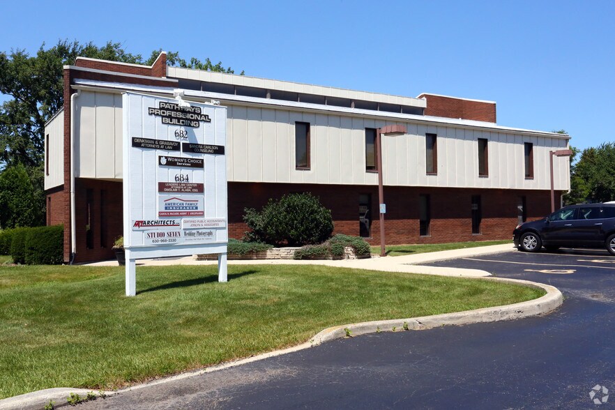 More Photos Of 684 W Boughton Rd, Bolingbrook Office For Lease