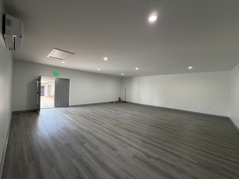 More Photos Of 2735 Huff Dr, Lawrenceville Warehouse For Lease
